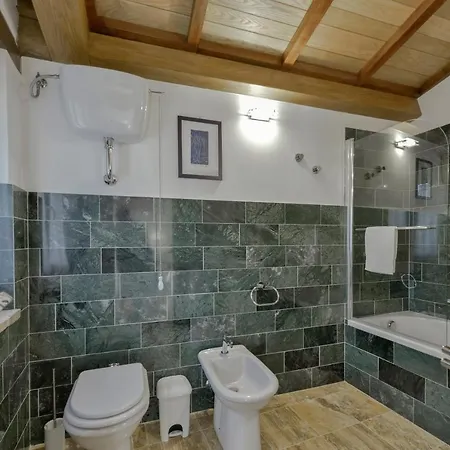 Pontelatrave Sleeps 8 Pool Wifi Villa Pievebovigliana
